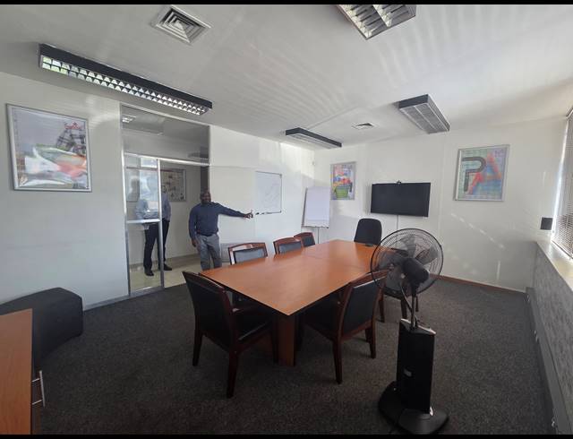 2,071M² WAREHOUSE FOR SALE IN SELBY